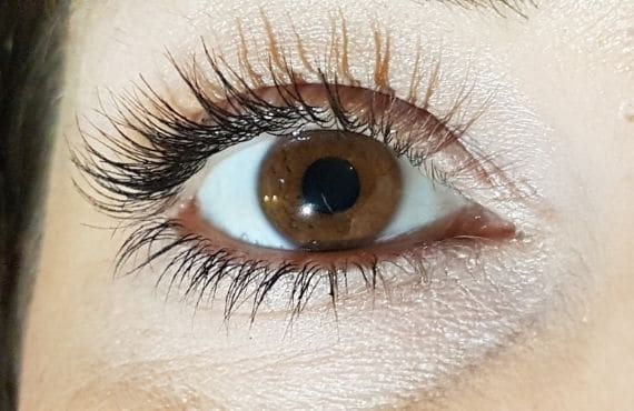 डोळ्यांचा मेकअप डोळ्यांचा त्वचेसाठी चांगला असतो का?
